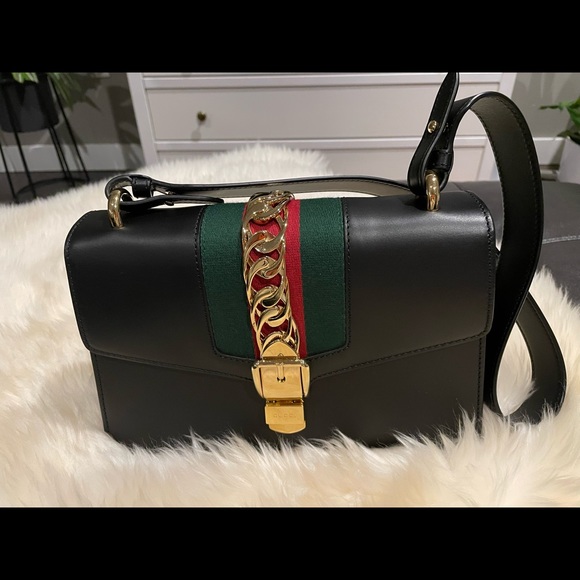 Gucci Sylvie Bag - Picture 4 of 13